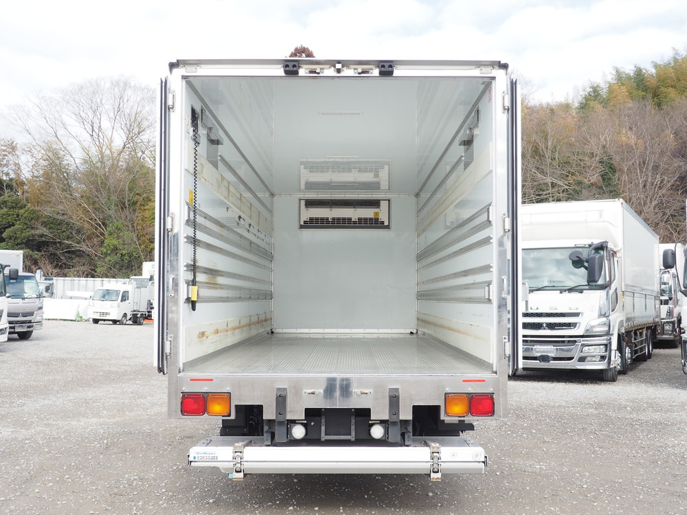 いすゞ フォワード 冷凍バン 中型 2PG-FRR90T2 年式 H30[写真13]