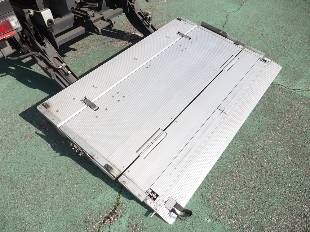 いすゞ エルフ 冷凍バン 小型 TPG-NMR85AN 年式 H28[写真22]