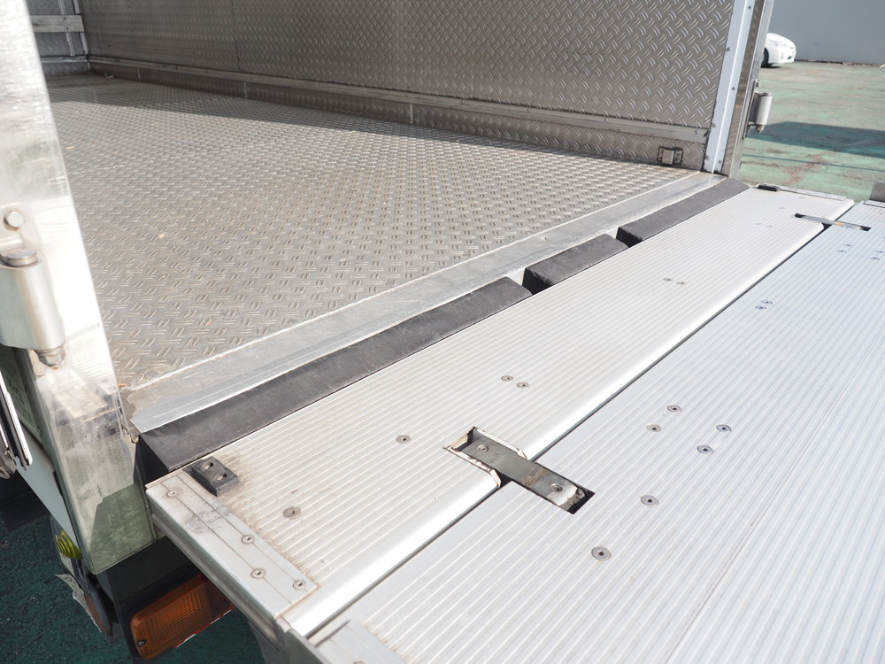 いすゞ エルフ 冷凍バン 小型 TPG-NMR85AN 年式 H28[写真23]