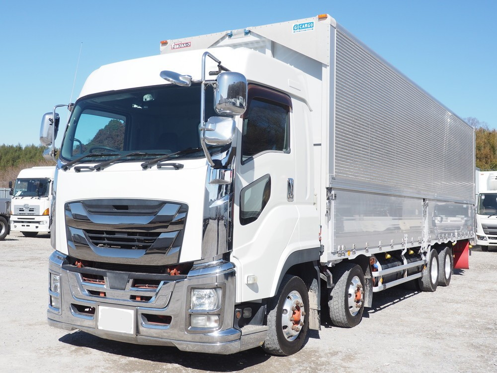 いすゞ ギガ ウイング車 大型 QKG-CYJ77B 年式 H28[写真01]
