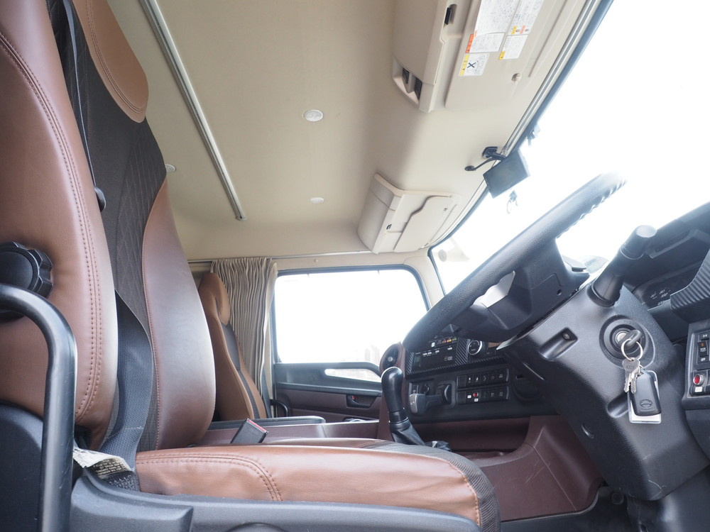 日野 プロフィア ウイング車 大型 2DG-FW1AHG 年式 R1[写真36]