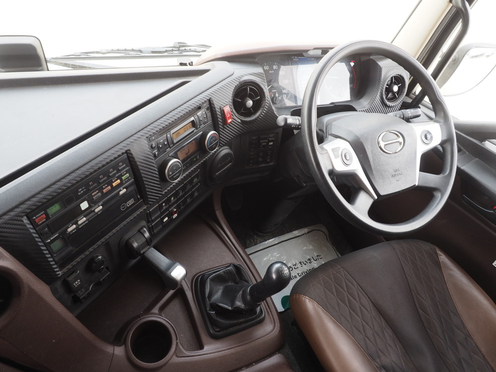 日野 プロフィア ウイング車 大型 2DG-FW1AHG 年式 R1[写真38]