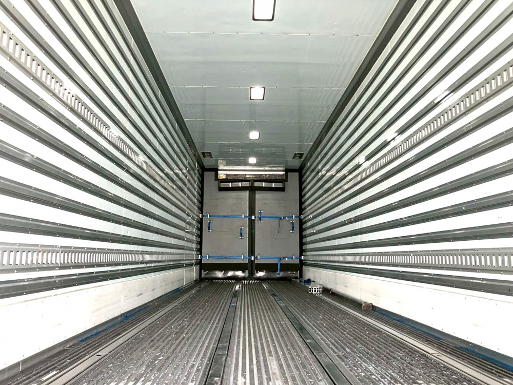 日野 プロフィア 冷凍バン 大型 2DG-FW1AHJ 年式 R1[写真04]