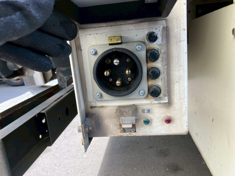 日野 デュトロ 冷凍バン 小型 TKG-XZU710M 年式 H27[写真03]