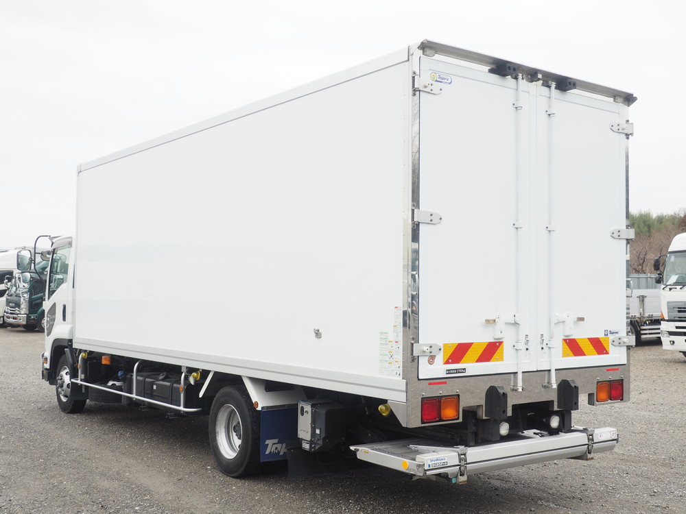 いすゞ フォワード 冷凍バン 中型 2PG-FRR90T2 年式 H30[写真06]