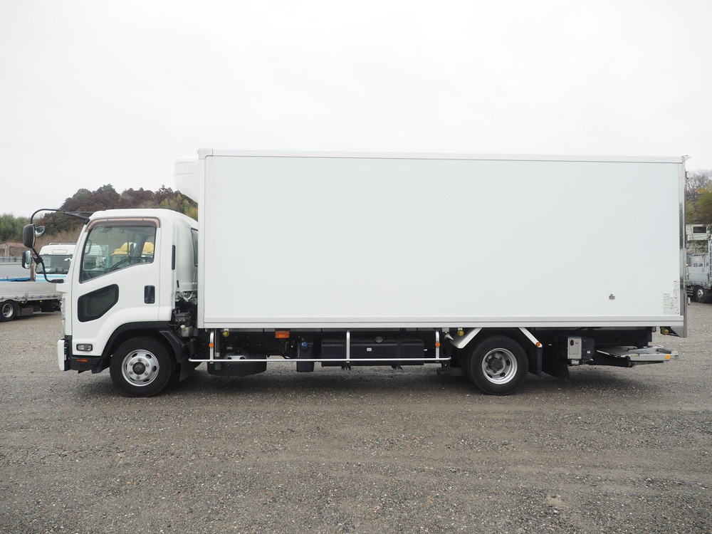 いすゞ フォワード 冷凍バン 中型 2PG-FRR90T2 年式 H30[写真10]