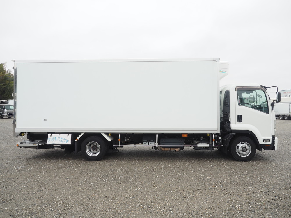 いすゞ フォワード 冷凍バン 中型 2PG-FRR90T2 年式 H30[写真08]