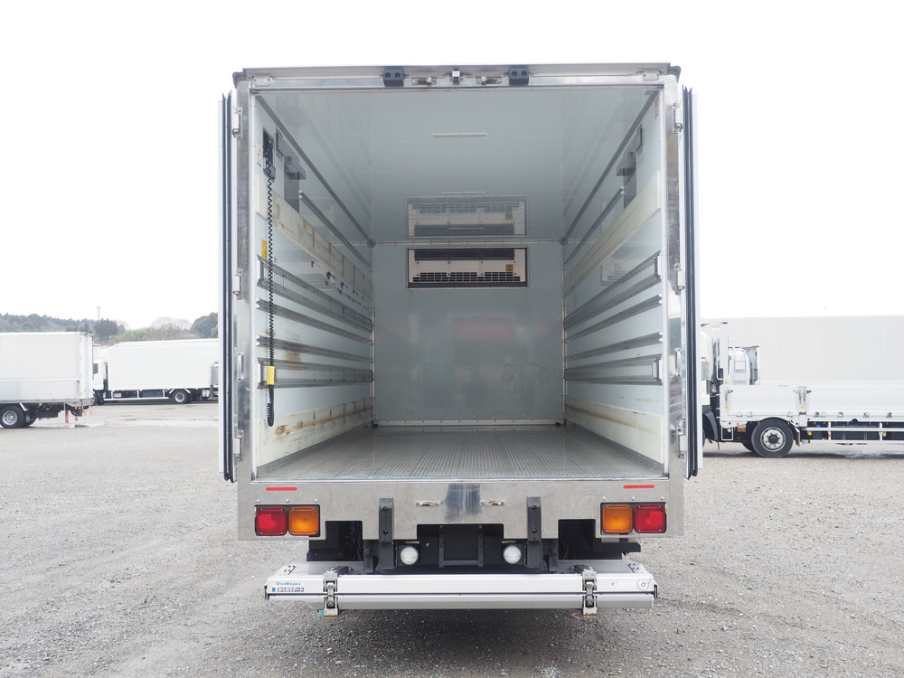 いすゞ フォワード 冷凍バン 中型 2PG-FRR90T2 年式 H30[写真13]