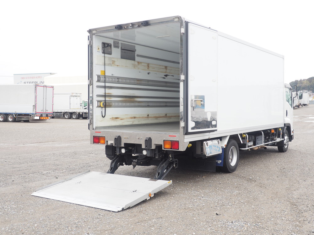 いすゞ フォワード 冷凍バン 中型 2PG-FRR90T2 年式 H30[写真19]