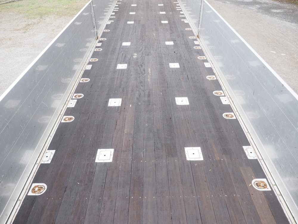 日野 プロフィア 平ボディ 大型 QPG-FR1EXEG 年式 H27[写真22]