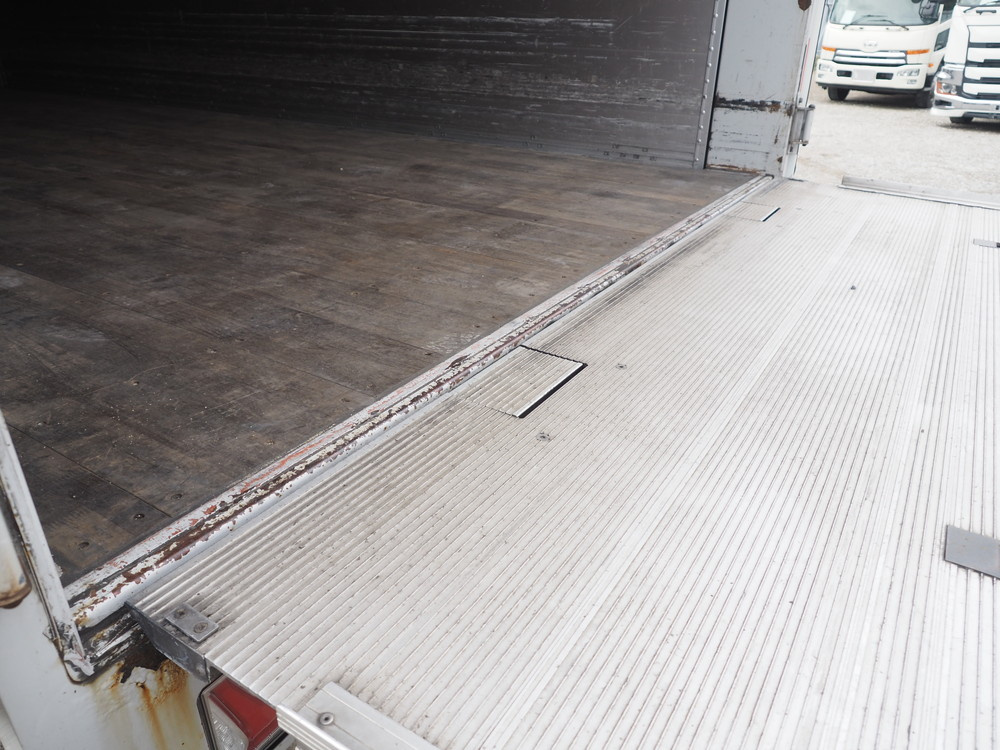 いすゞ ギガ ウイング車 大型 2PG-CYJ77C 年式 R3[写真34]