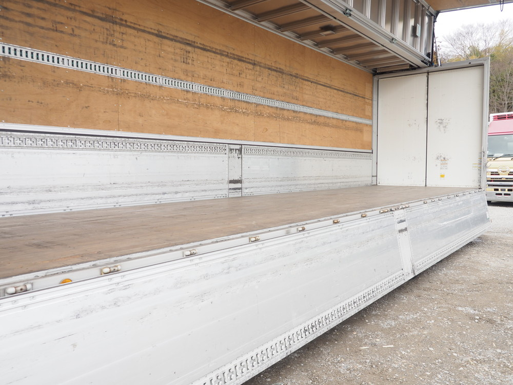 いすゞ ギガ ウイング車 大型 2PG-CYJ77C 年式 R3[写真22]