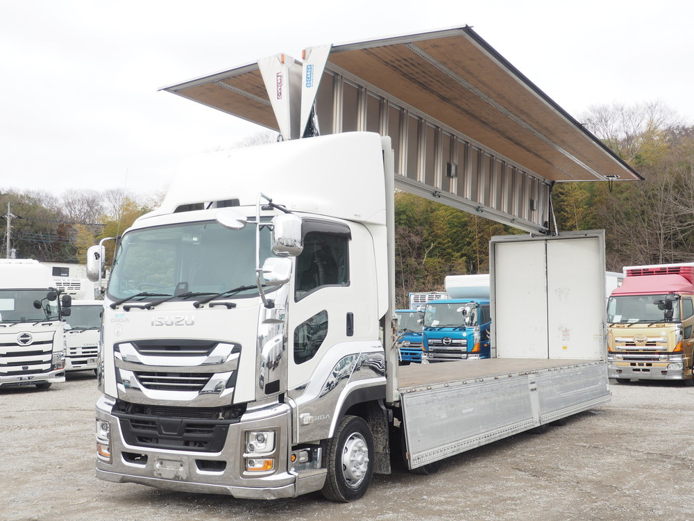 いすゞ ギガ ウイング車 大型 2PG-CYJ77C 年式 R3[写真02]