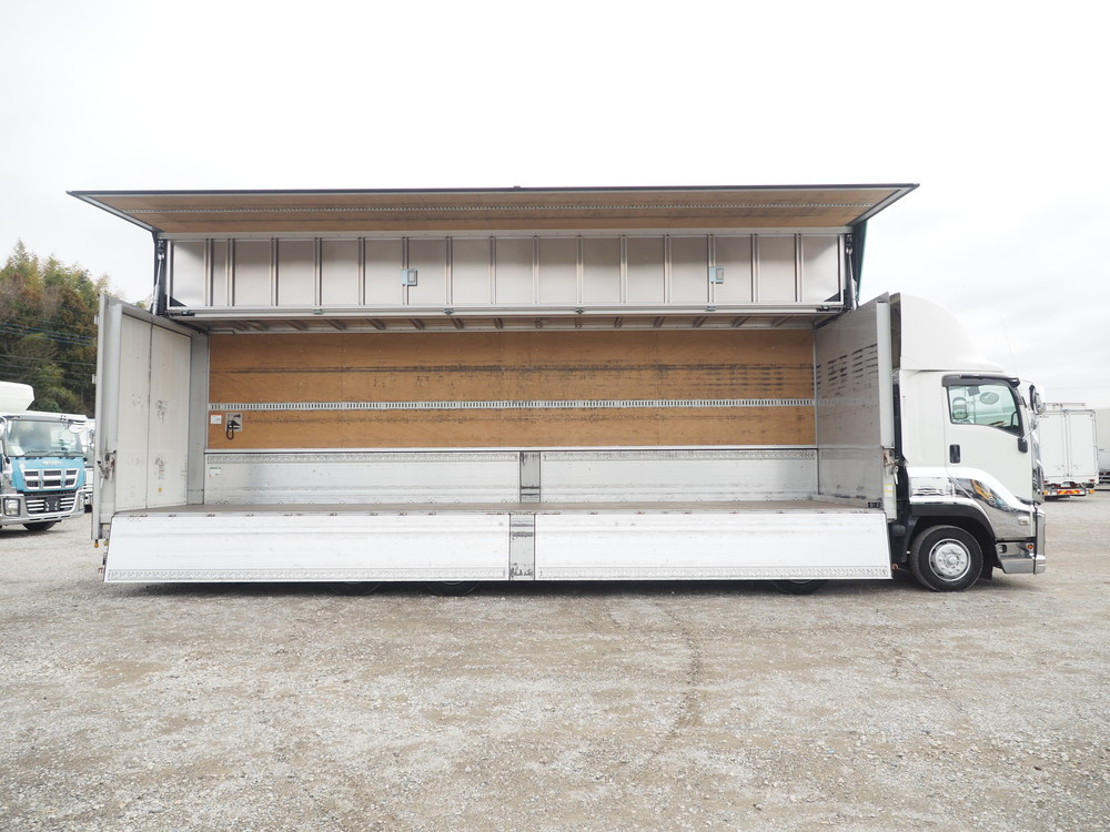 いすゞ ギガ ウイング車 大型 2PG-CYJ77C 年式 R3[写真12]