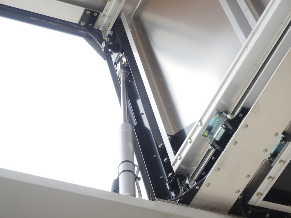 いすゞ ギガ ウイング車 大型 2PG-CYJ77C 年式 R3[写真14]