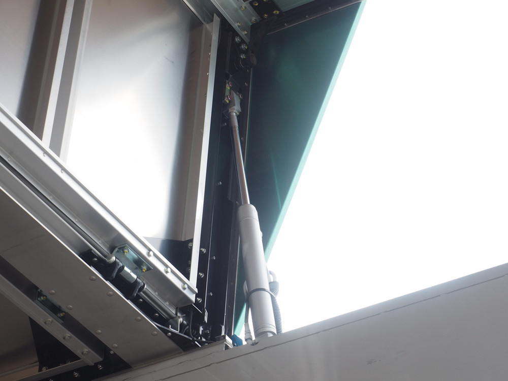 いすゞ ギガ ウイング車 大型 2PG-CYJ77C 年式 R3[写真13]