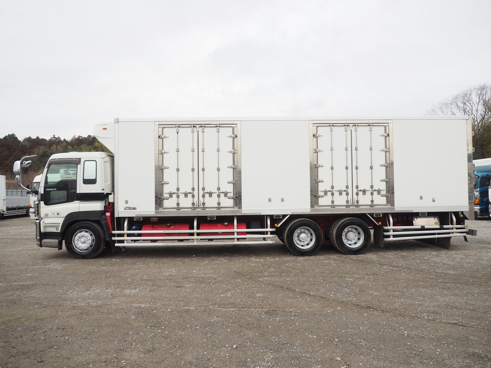 いすゞ ギガ 冷凍バン 大型 QKG-CYL77A 年式 H25[写真12]