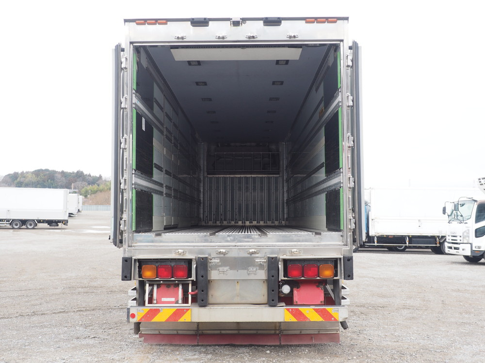 いすゞ ギガ 冷凍バン 大型 QKG-CYL77A 年式 H25[写真19]