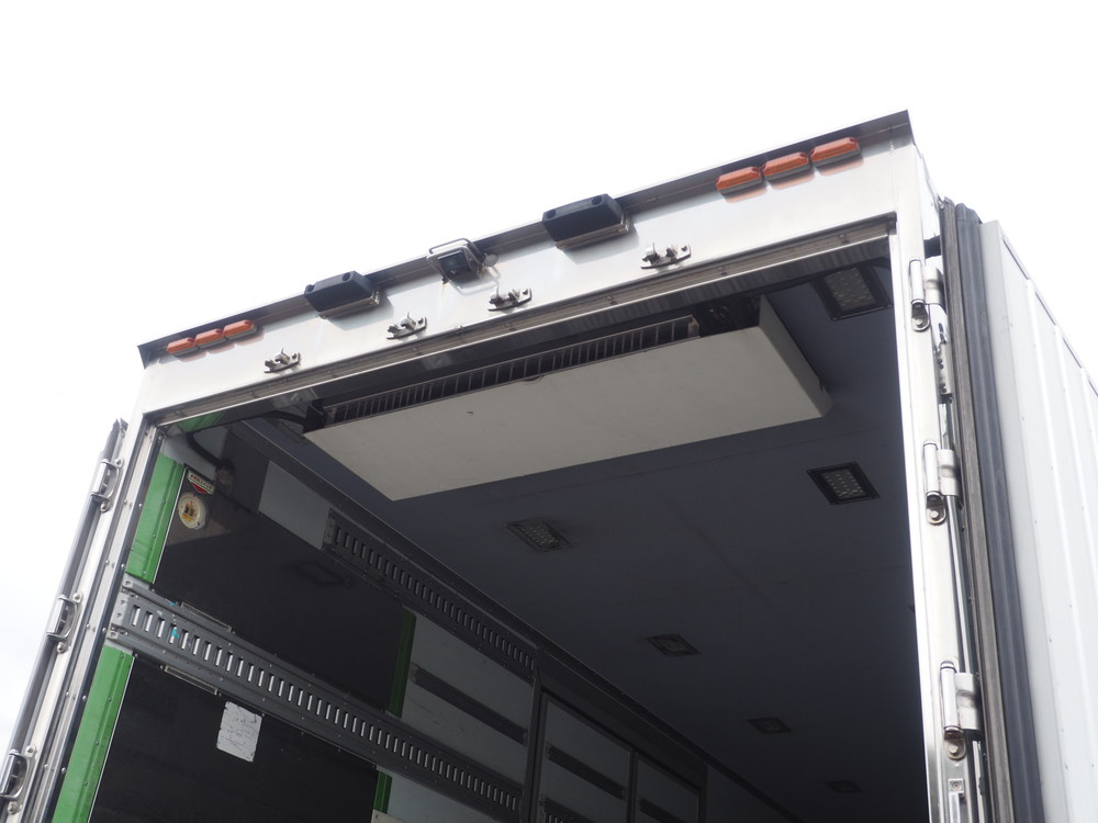 いすゞ ギガ 冷凍バン 大型 QKG-CYL77A 年式 H25[写真20]