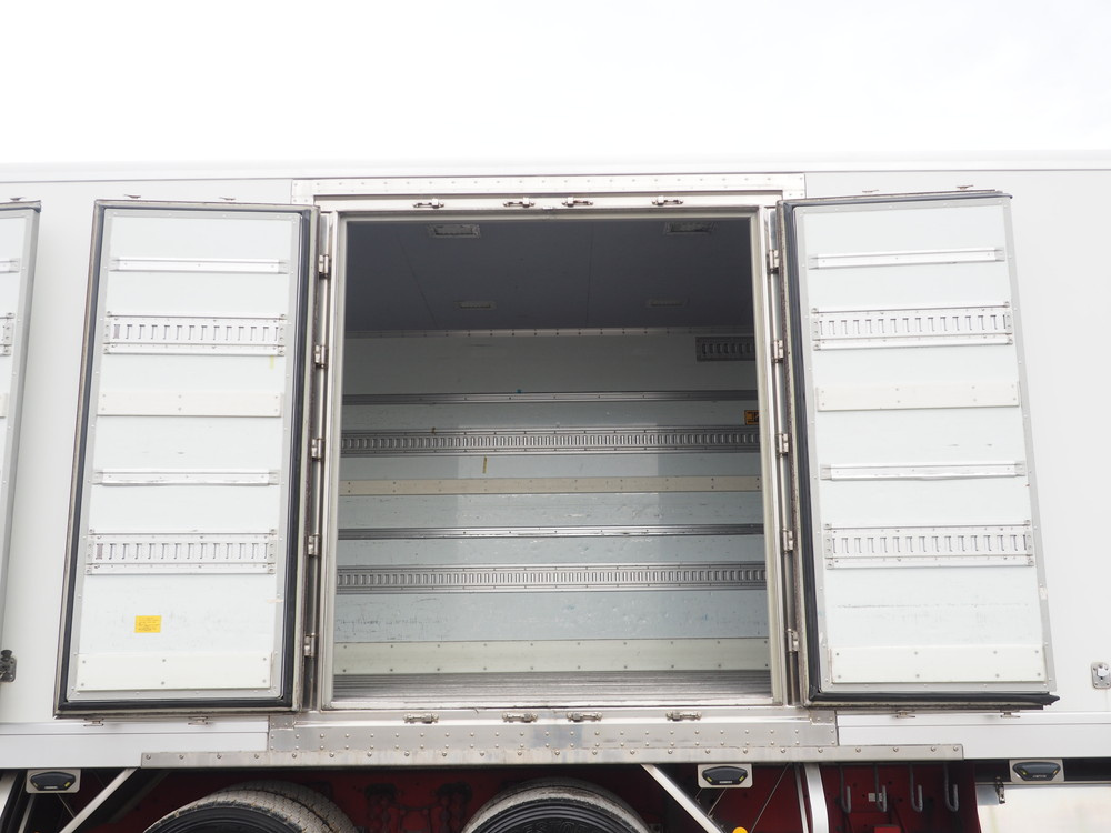 いすゞ ギガ 冷凍バン 大型 QKG-CYL77A 年式 H25[写真24]