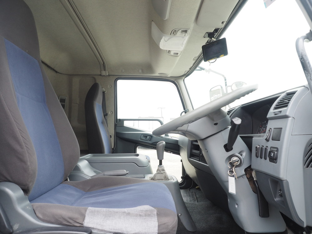 三菱ふそう ファイター ウイング車 中型 TKG-FK61F 年式 H26[写真32]