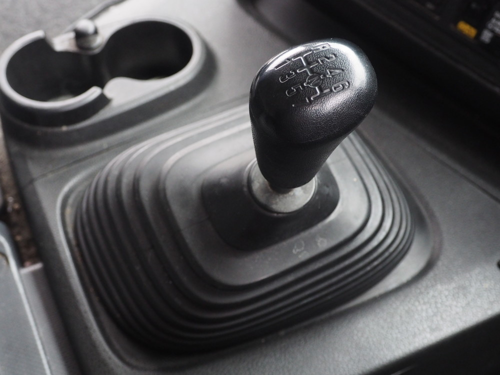 いすゞ ギガ 冷凍バン 大型 QKG-CYJ77B 年式 H29[写真28]