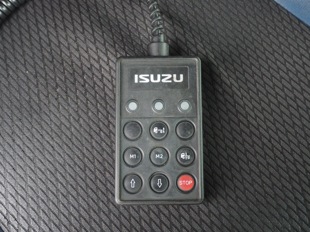 いすゞ ギガ 冷凍バン 大型 QKG-CYJ77B 年式 H29[写真31]