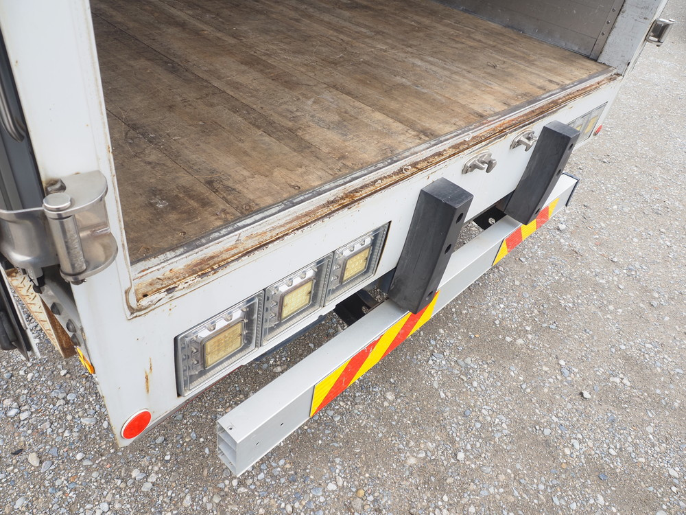 三菱ふそう ファイター ウイング車 中型 TKG-FK64F 年式 H27[写真22]