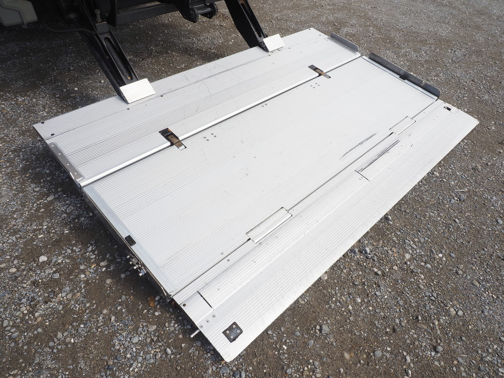 三菱ふそう ファイター ウイング車 中増t 2KG-FK65FZ 年式 R1[写真33]