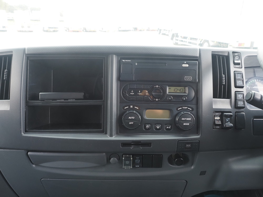 いすゞ フォワード ウイング車 中型 TKG-FRR90S2 年式 H28[写真32]