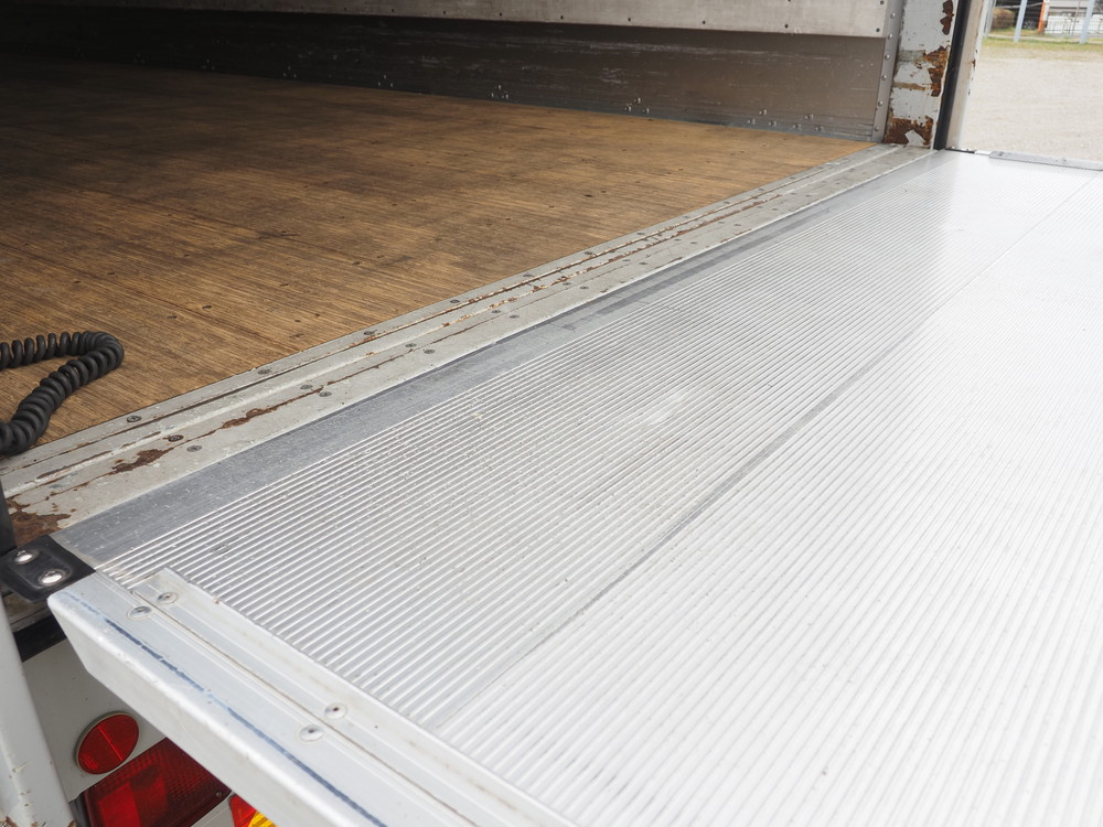 いすゞ フォワード ウイング車 中型 TKG-FRR90S2 年式 H27[写真30]