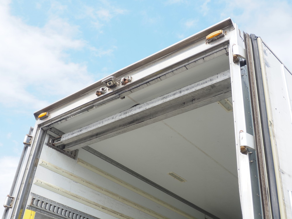 三菱ふそう ファイター 冷凍バン 中増t TKG-FK62FY 年式 H27[写真14]