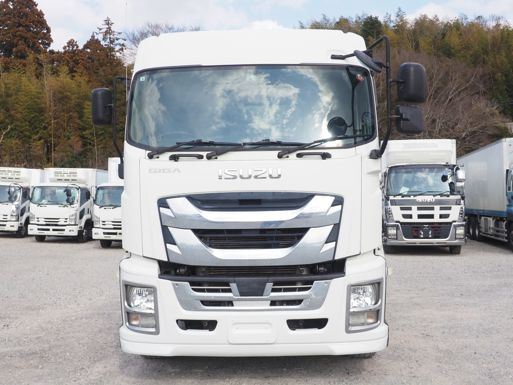 いすゞ ギガ トラクタ 大型 QKG-EXD52BD 年式 H28[写真02]