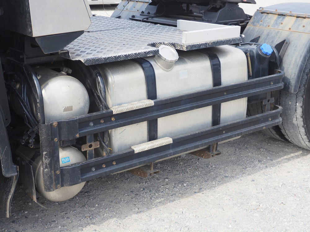 いすゞ ギガ トラクタ 大型 QKG-EXD52BD 年式 H28[写真07]