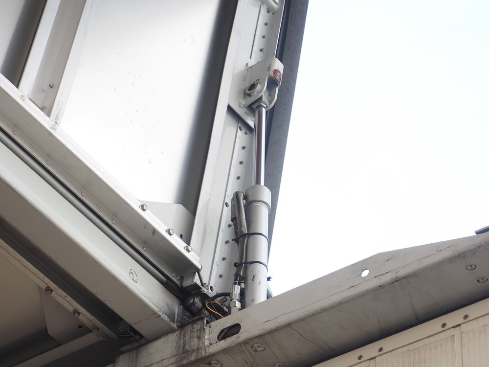 三菱ふそう ファイター ウイング車 中増t LKG-FK65FZ 年式 H23[写真17]