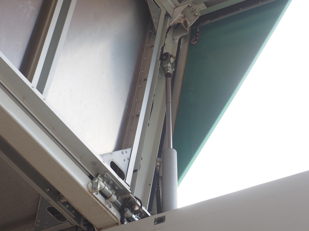 いすゞ ギガ ウイング車 大型 2PG-CYJ77C 年式 R1[写真15]