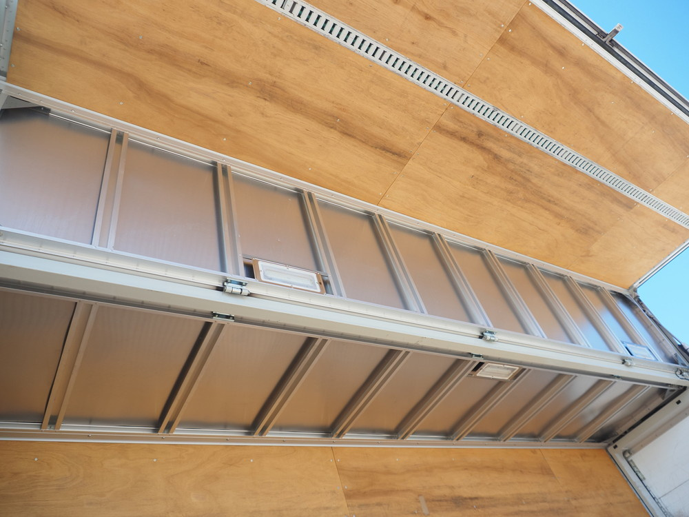 いすゞ フォワード ウイング車 中型 TKG-FRR90S2 年式 H27[写真18]