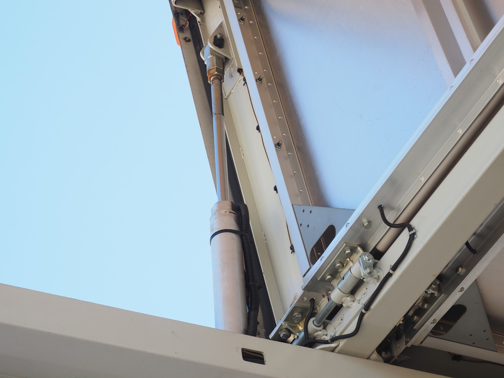 いすゞ フォワード ウイング車 中型 TKG-FRR90S2 年式 H27[写真10]