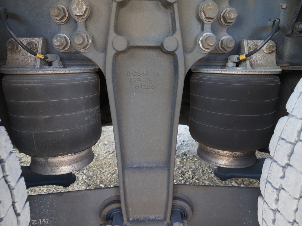 いすゞ ギガ 冷凍バン 大型 QKG-CYJ77B 年式 H29[写真35]