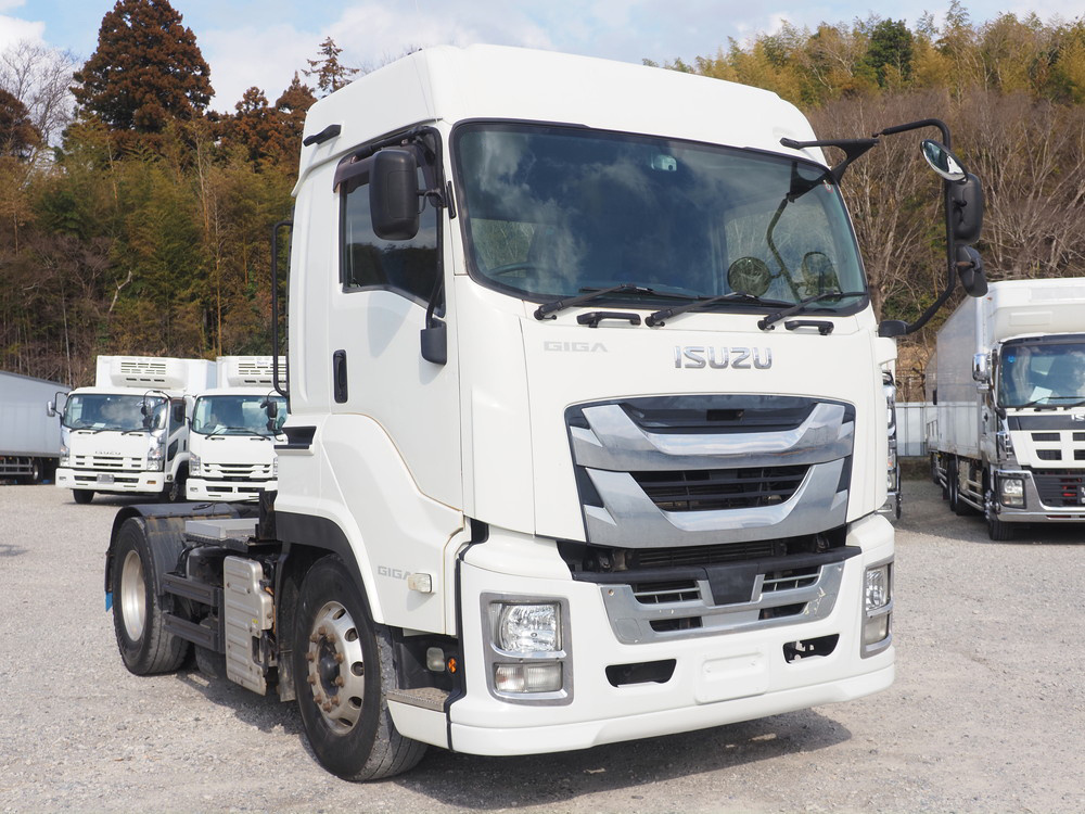 いすゞ ギガ トラクタ 大型 QKG-EXD52BD 年式 H28[写真03]