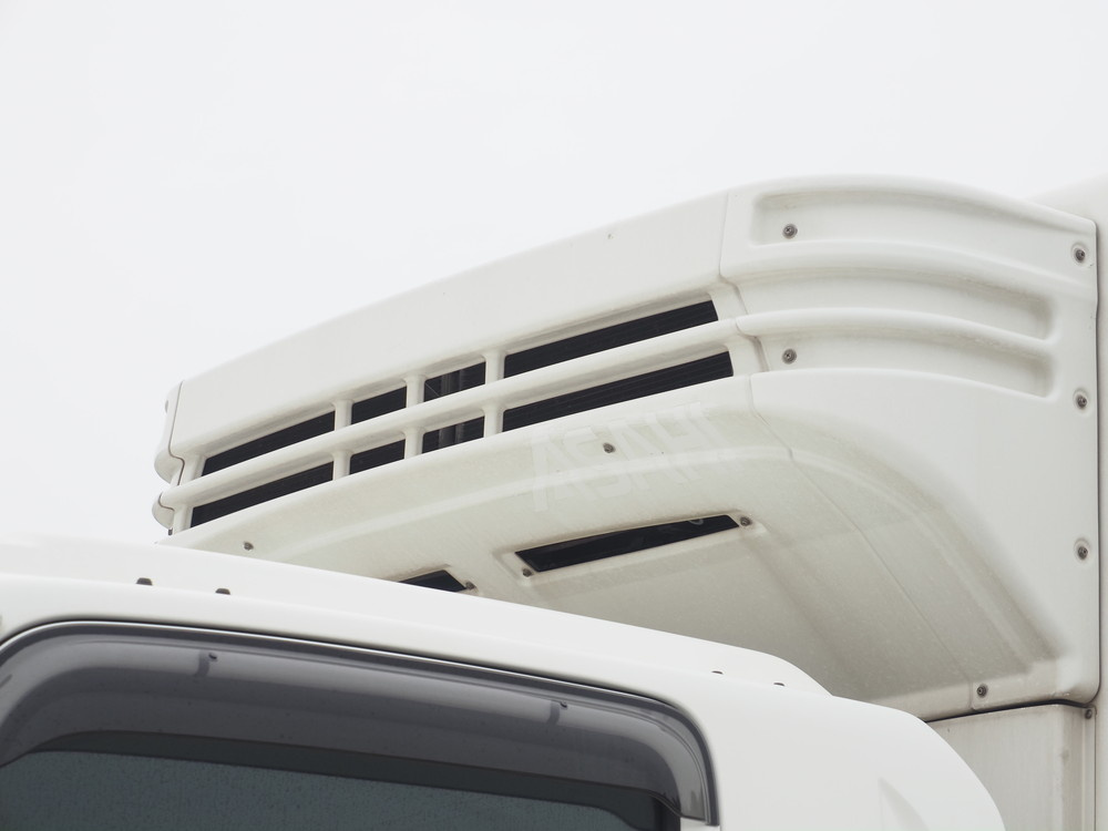 いすゞ フォワード 冷凍バン 中増t 2PG-FTR90V2 年式 R2[写真06]