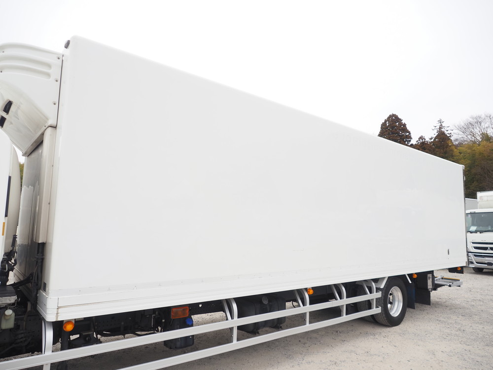 いすゞ フォワード 冷凍バン 中増t 2PG-FTR90V2 年式 R2[写真10]