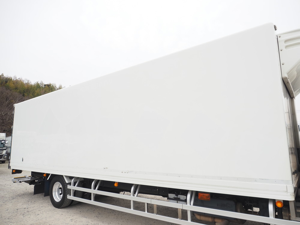 いすゞ フォワード 冷凍バン 中増t 2PG-FTR90V2 年式 R2[写真08]