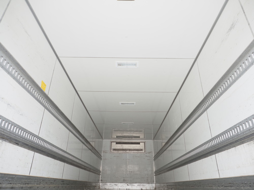 いすゞ フォワード 冷凍バン 中増t 2PG-FTR90V2 年式 R2[写真15]