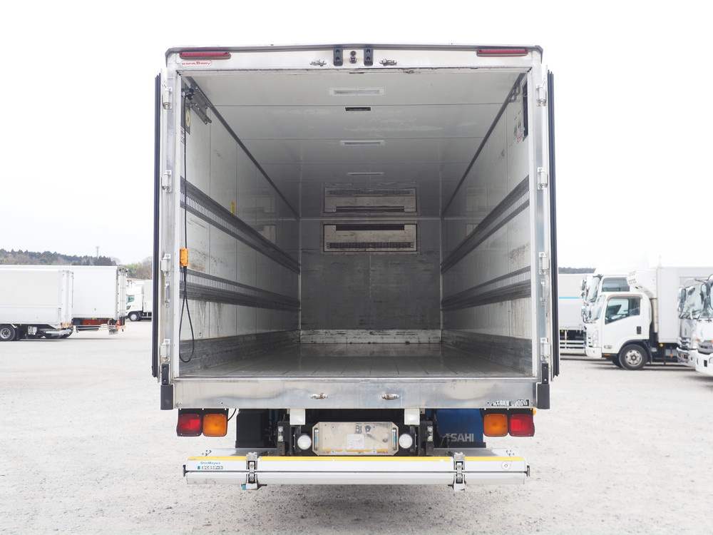 いすゞ フォワード 冷凍バン 中増t 2PG-FTR90V2 年式 R2[写真12]