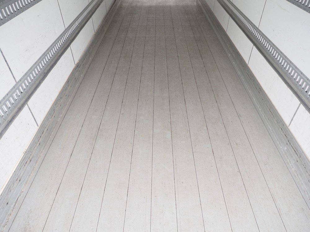 いすゞ フォワード 冷凍バン 中増t 2PG-FTR90V2 年式 R2[写真16]