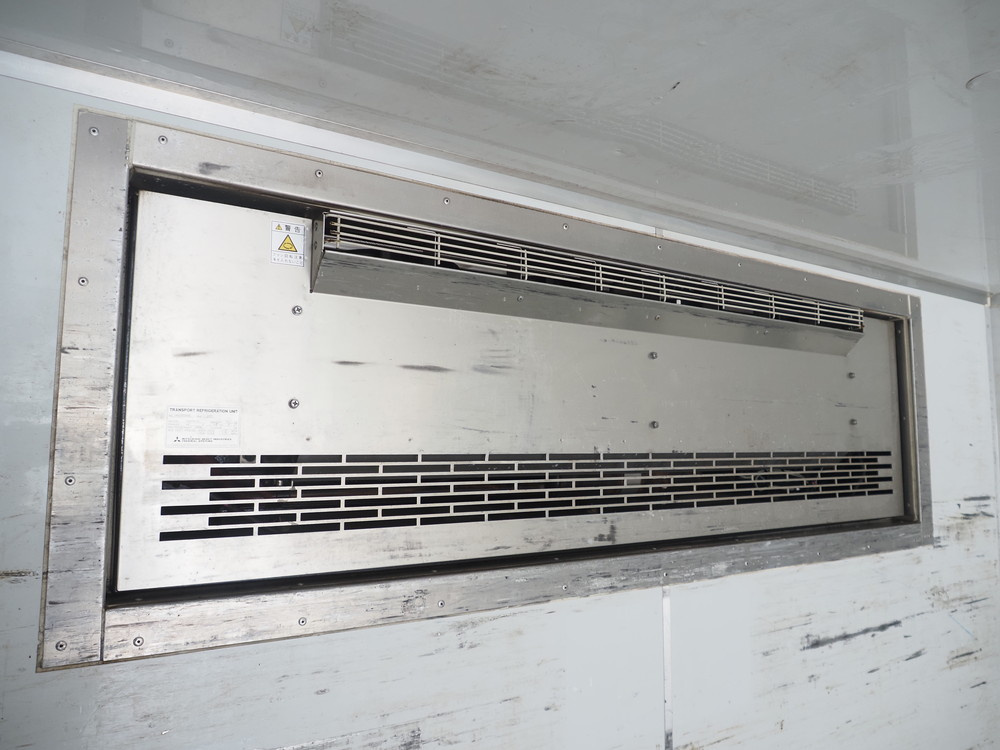 いすゞ フォワード 冷凍バン 中増t 2PG-FTR90V2 年式 R2[写真17]