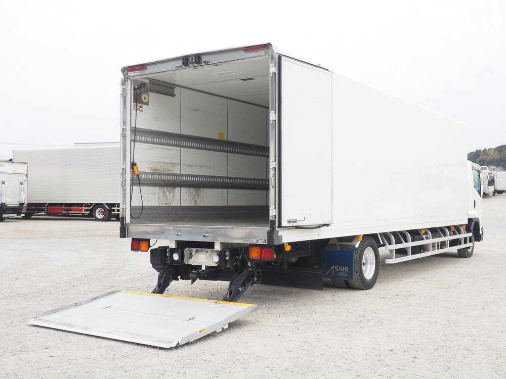 いすゞ フォワード 冷凍バン 中増t 2PG-FTR90V2 年式 R2[写真18]