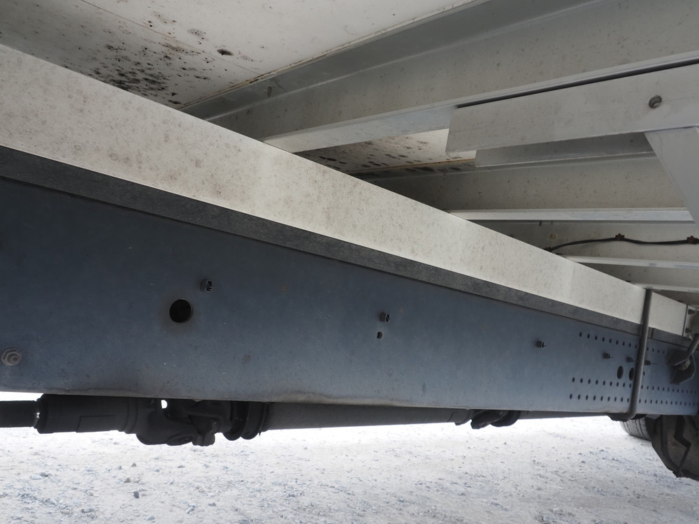 いすゞ フォワード 冷凍バン 中増t 2PG-FTR90V2 年式 R2[写真38]