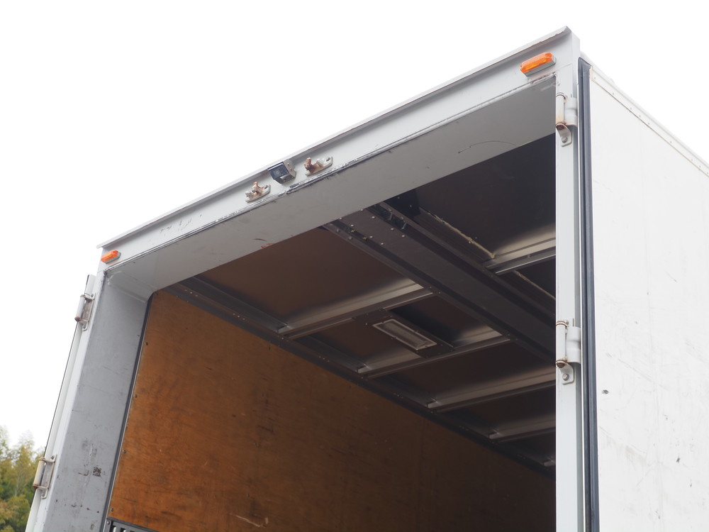 いすゞ ギガ ウイング車 大型 QKG-CYJ77A 年式 H27[写真26]